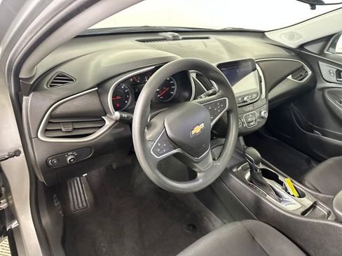 Used 2021 Chevrolet Malibu LS image 13