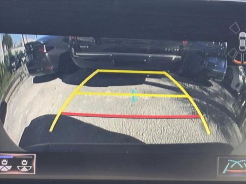 Used 2019 Lexus UX 200 image 7