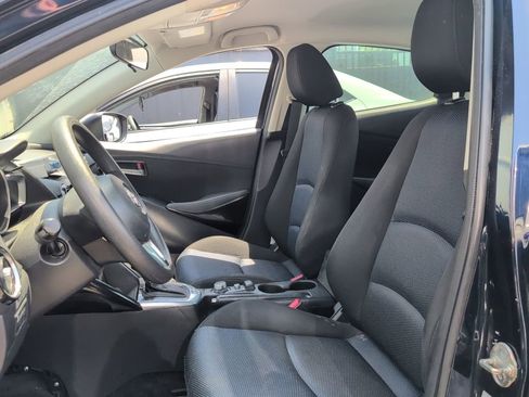 Used 2018 Toyota Yaris iA FWD image 6