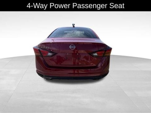 Used 2024 Nissan Altima 2.5 SR w/ SR Premium Package FWD image 6