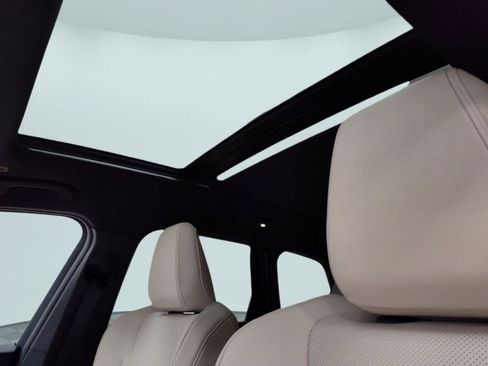 Used 2025 BMW X1 xDrive28i w/ Premium Package image 14