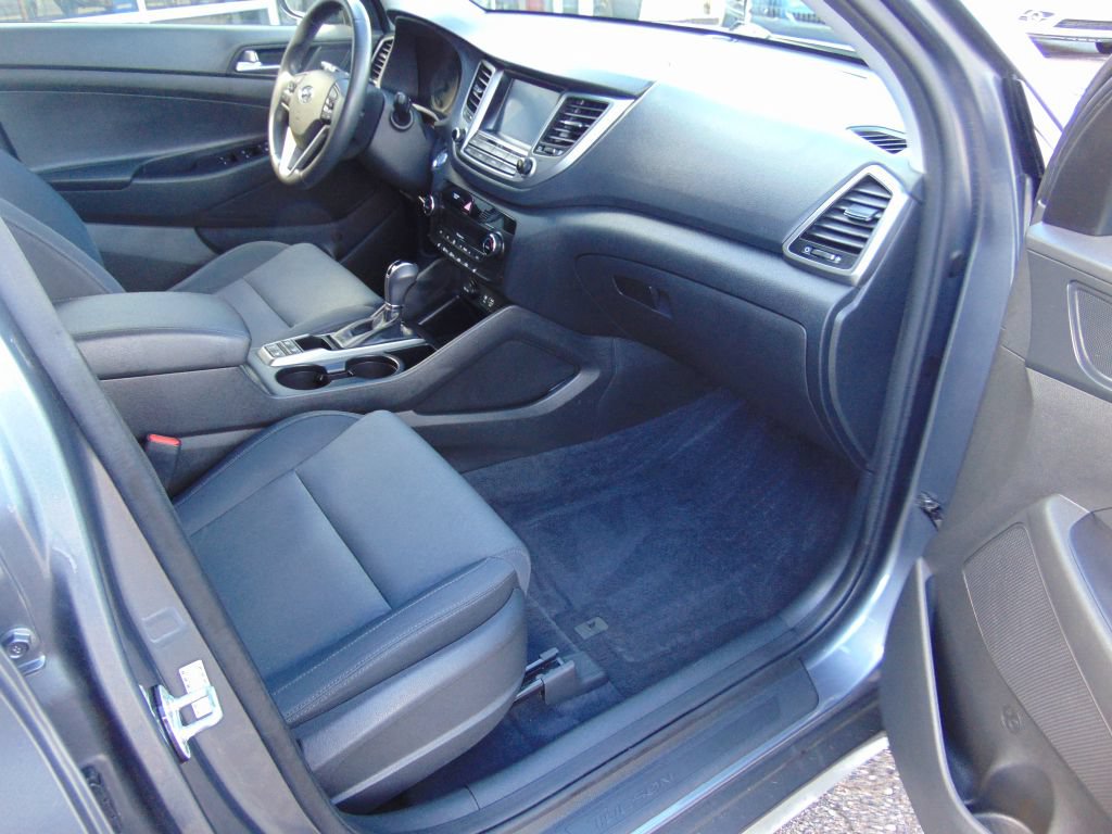 Used 2018 Hyundai Tucson Value w/ Cargo Package AWD/4WD image 5