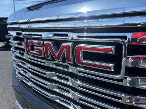 Used 2024 GMC Sierra 1500 Denali AWD/4WD image 10