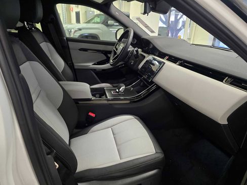 New 2026 Land Rover Range Rover Evoque Dynamic SE image 11