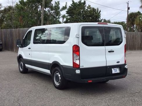 Used 2017 Ford Transit 150 XL image 7