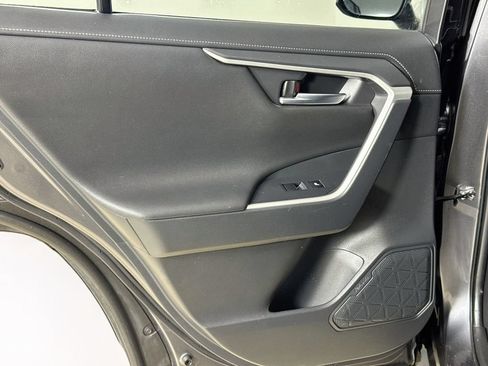 Certified 2019 Toyota RAV4 Limited AWD/4WD image 23