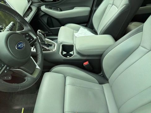 Certified 2022 Subaru Outback Limited AWD/4WD image 9
