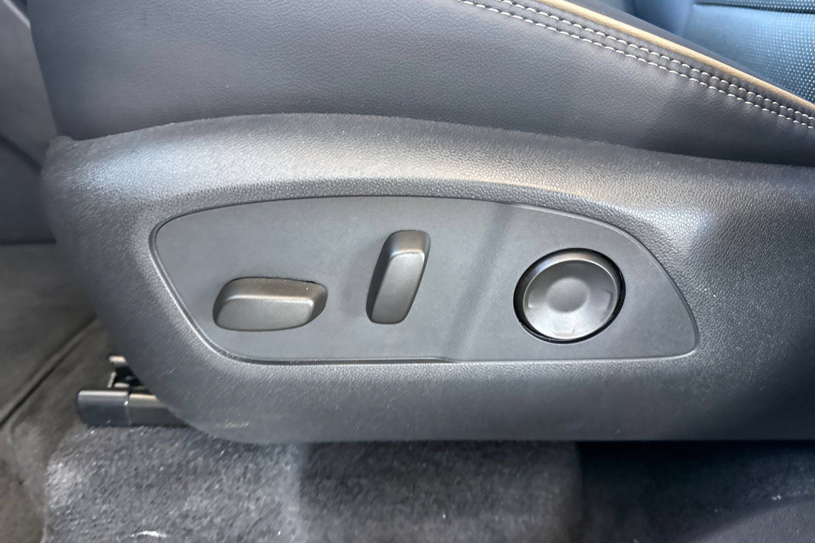 Used 2026 Chevrolet Traverse High Country w/ LPO, Floor Liner Package AWD/4WD image 19