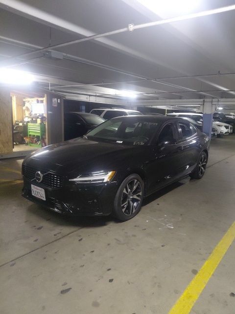 Used 2024 Volvo S60 B5 Core FWD image 4
