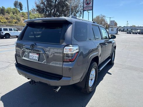 Used 2021 Toyota 4Runner SR5 AWD/4WD image 9