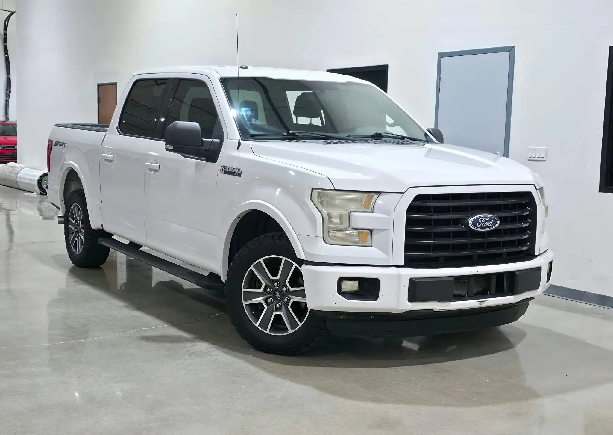 Used 2015 Ford F150 XLT w/ Equipment Group 301A Mid RWD image 1