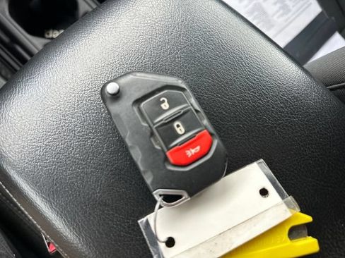 Used 2019 Jeep Wrangler Sport AWD/4WD image 25
