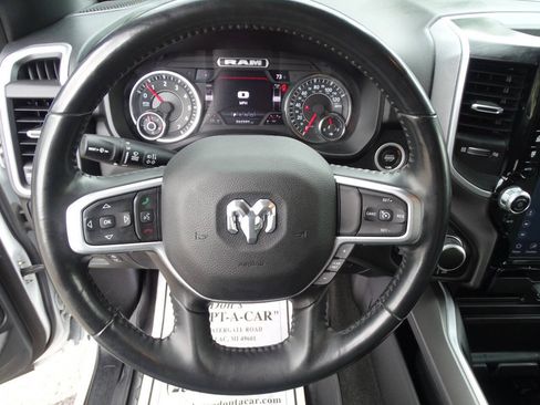 Used 2023 RAM 1500 4x4 Crew Cab Big Horn image 16