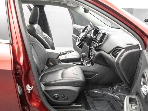 Used 2021 Jeep Cherokee Limited image 40