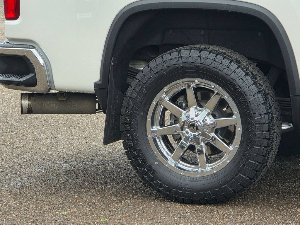 Used 2020 Chevrolet Silverado 2500 LTZ w/ LTZ Premium Package AWD/4WD image 29