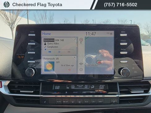 Used 2021 Toyota Sienna XLE w/ XLE Plus Package image 15