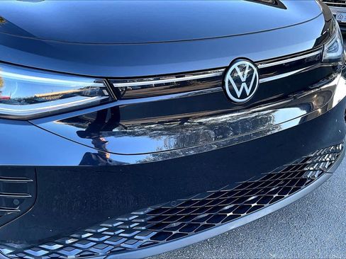 Used 2023 Volkswagen ID.4 S image 32