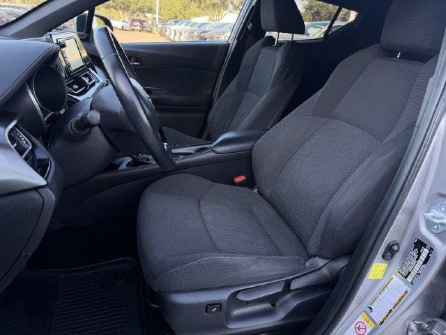 Used 2018 Toyota C-HR XLE FWD image 24