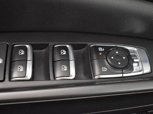 Used 2025 Kia Carnival SX Prestige FWD image 30