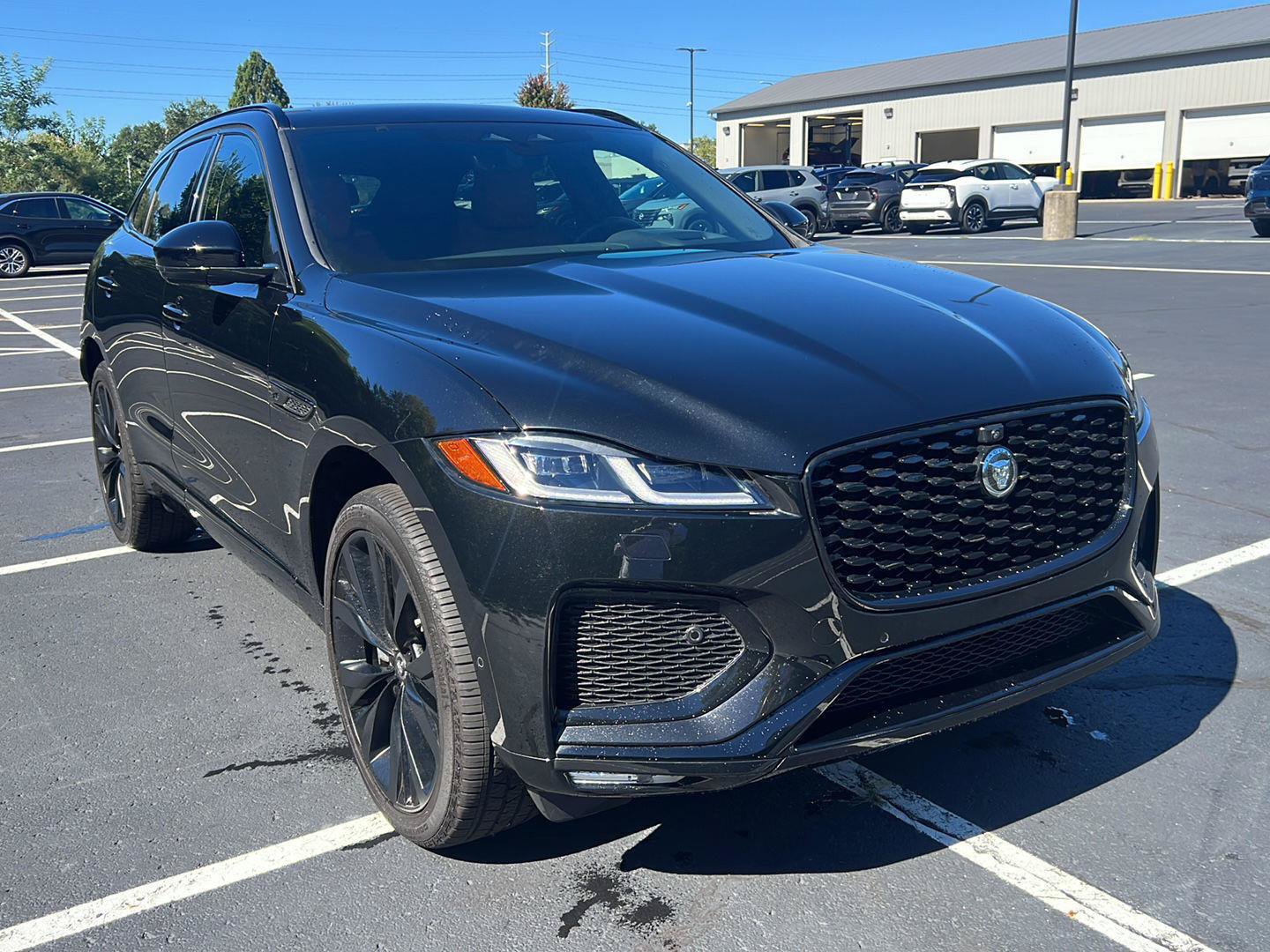 Certified 2026 Jaguar F-PACE R-Dynamic S AWD/4WD image 7