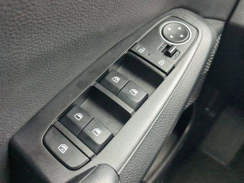 Certified 2025 Kia Seltos EX w/ EX Sunroof Package image 19