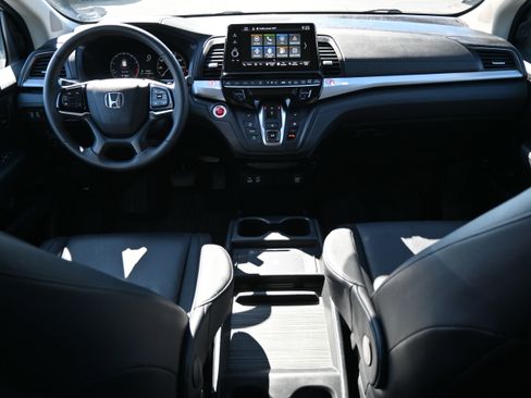 Used 2025 Honda Odyssey EX-L image 3