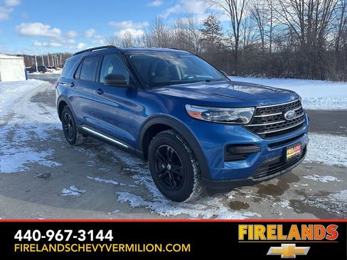 Used 2022 Ford Explorer XLT image 11
