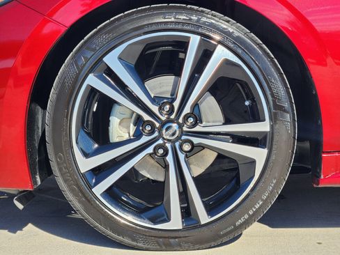 Used 2022 Nissan Sentra SR image 11