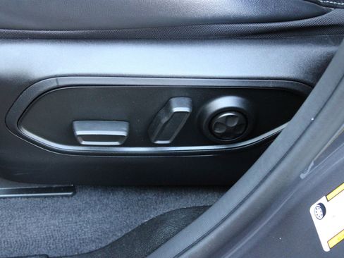 Used 2022 Jeep Grand Cherokee Limited image 13