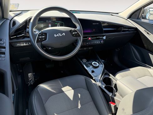 Used 2025 Kia Niro EX FWD image 15