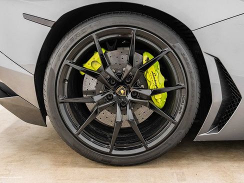 Used 2015 Lamborghini Aventador LP 700-4 AWD/4WD image 8