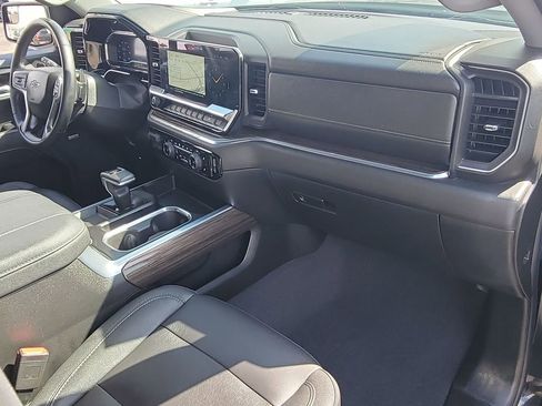Used 2024 Chevrolet Silverado 1500 RST w/ Redline Edition AWD/4WD image 29