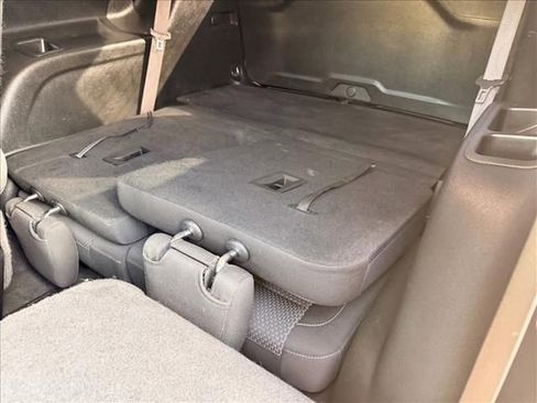 Used 2021 GMC Acadia SLE w/ Driver Convenience Package image 8