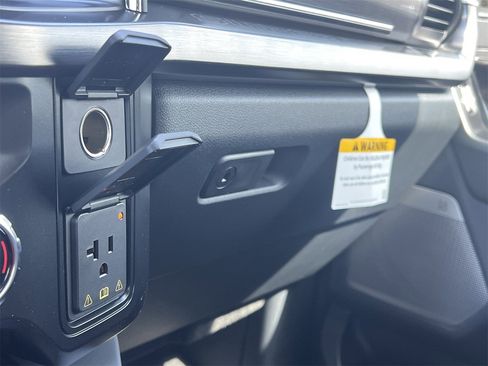 New 2026 Ford F250 Lariat w/ Black Appearance Package image 10