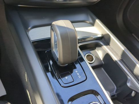 Used 2025 Volvo XC60 B5 Plus image 55