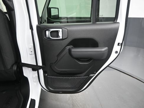 New 2026 Jeep Gladiator Sport image 16