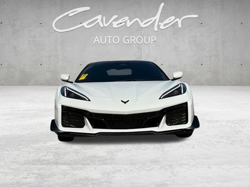 Used 2025 Chevrolet Corvette Z06 w/ Z07 Performance Package RWD image 18