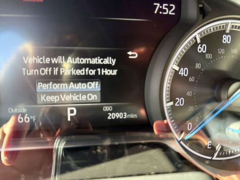 Certified 2024 Toyota Venza XLE image 13