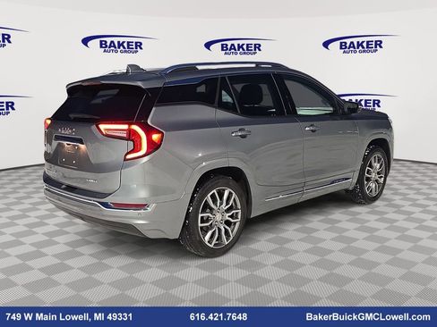 Used 2023 GMC Terrain Denali image 5