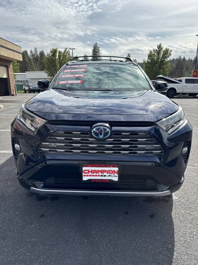 Used 2020 Toyota RAV4 XSE AWD/4WD image 2