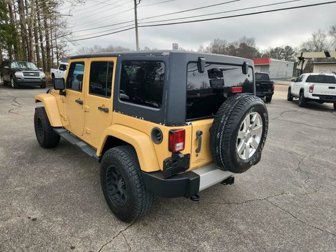 Used 2013 Jeep Wrangler Unlimited Sahara w/ Max Tow Pkg AWD/4WD image 31