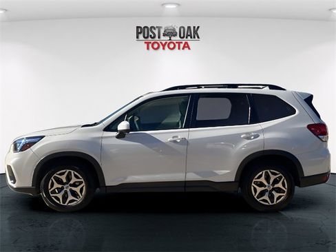 Used 2020 Subaru Forester Premium image 4