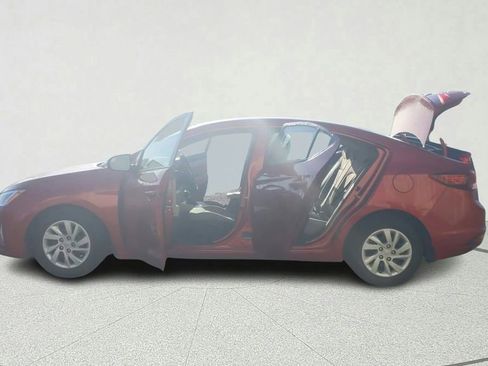 Used 2020 Hyundai Elantra SE image 11