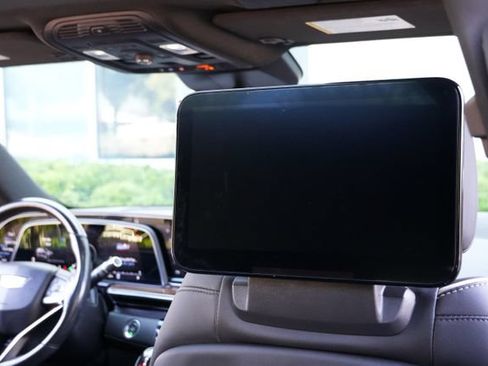 Used 2021 Cadillac Escalade ESV Premium Luxury w/ Performance Package AWD/4WD image 9
