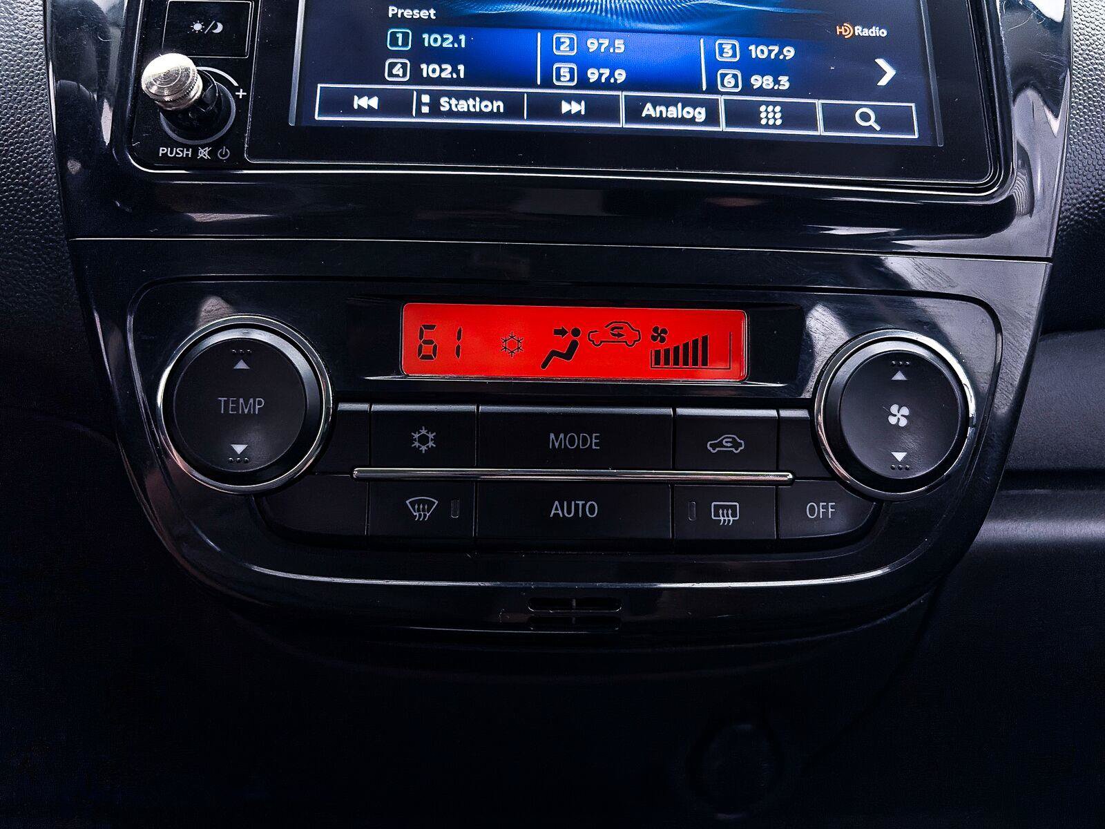 Used 2024 Mitsubishi Mirage ES FWD image 21