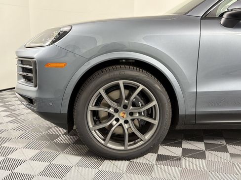 Certified 2026 Porsche Cayenne AWD/4WD image 13