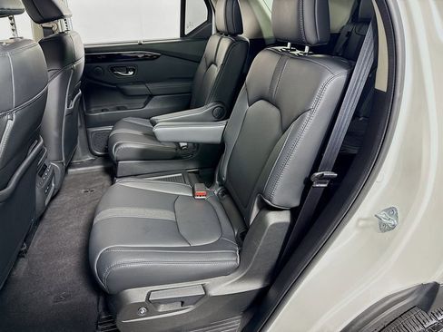 Used 2023 Honda Pilot EX-L image 10