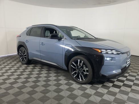 New 2026 Subaru Solterra image 2