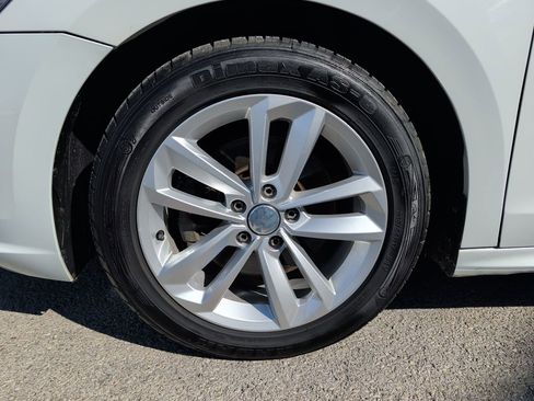 Used 2020 Volkswagen Passat 2.0T SE image 4