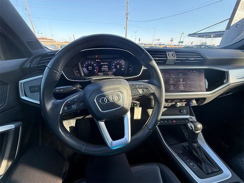 Used 2019 Audi Q3 2.0T Premium image 8